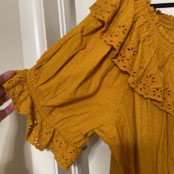 Adorable blouse - Picture 2 of 6